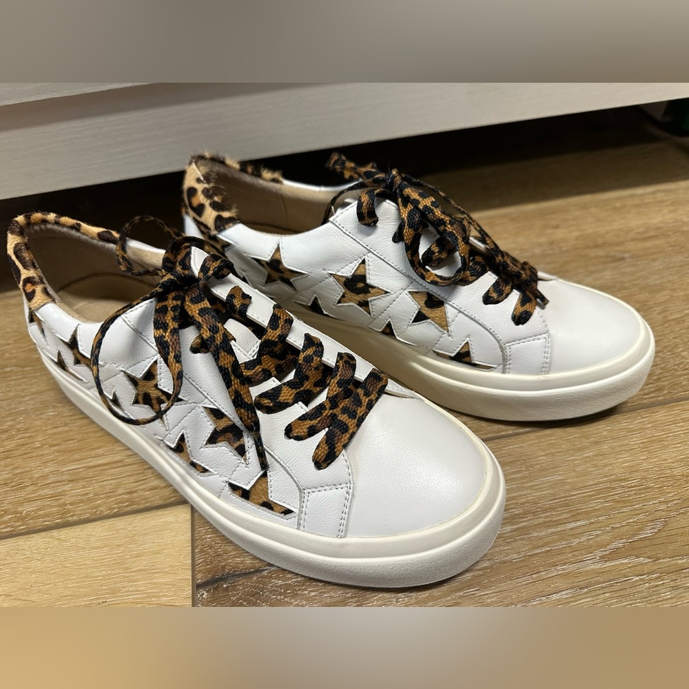 Vaneli Leopard Star White Sneakers